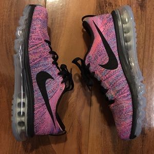 Brand new women's Nike Flyknit max
